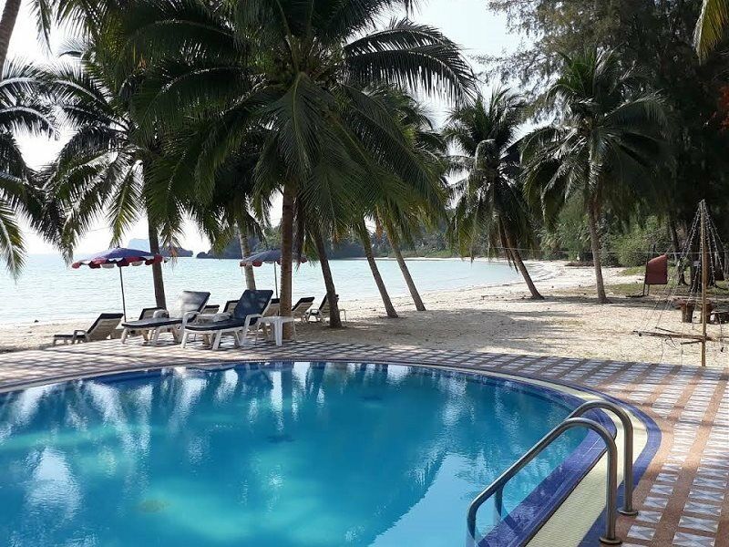 Hotel New Nordic Chumphon Exterior foto